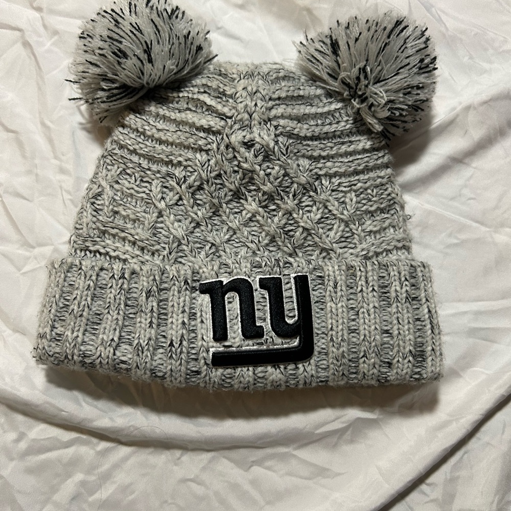 NY Giants Kids Gray Knit Pom-Pom Winter Hat